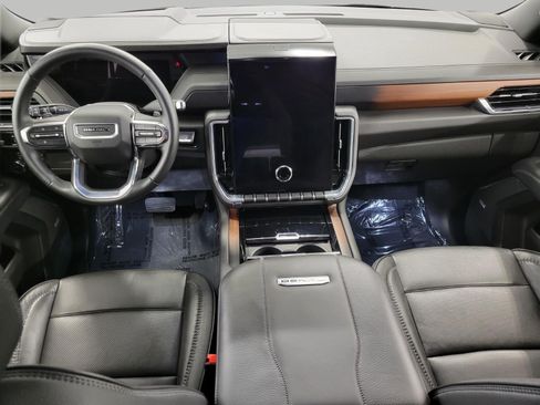 Used 2025 GMC Yukon XL Denali AWD/4WD image 6