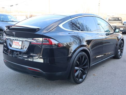 Used 2018 Tesla Model X P100D image 7