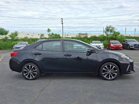 Used 2018 Toyota Corolla SE FWD image 7