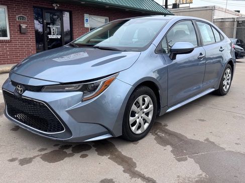 Used 2021 Toyota Corolla LE FWD image 16