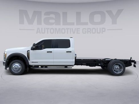New 2026 Ford F450 XL w/ XL Chrome Package AWD/4WD image 3
