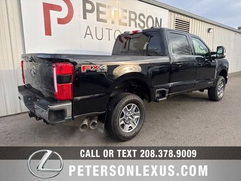 Used 2025 Ford F250 Lariat w/ FX4 Off-Road Package image 3