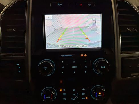 Used 2021 Ford F250 Lariat image 13