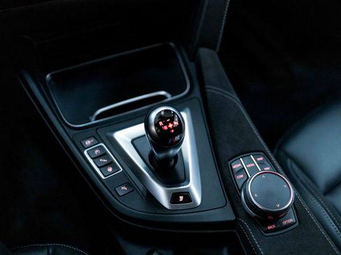 Used 2019 BMW M4 CS w/ Executive Package image 72