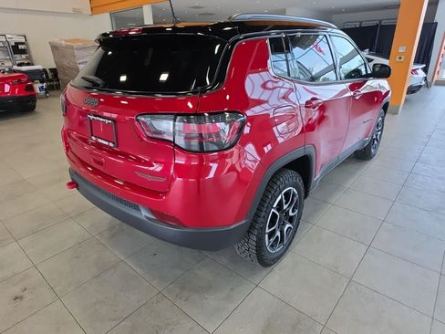 Used 2024 Jeep Compass Trailhawk w/ Trailhawk Elite Group AWD/4WD image 8