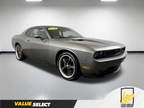 Used 2012 Dodge Challenger R/T RWD image 4