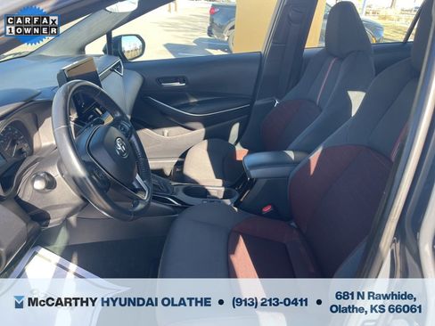 Used 2023 Toyota Corolla SE image 3