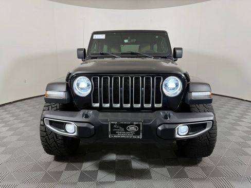 Used 2018 Jeep Wrangler Unlimited Sahara image 6