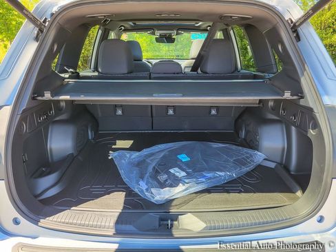 Certified 2025 Subaru Forester Premium AWD/4WD image 29