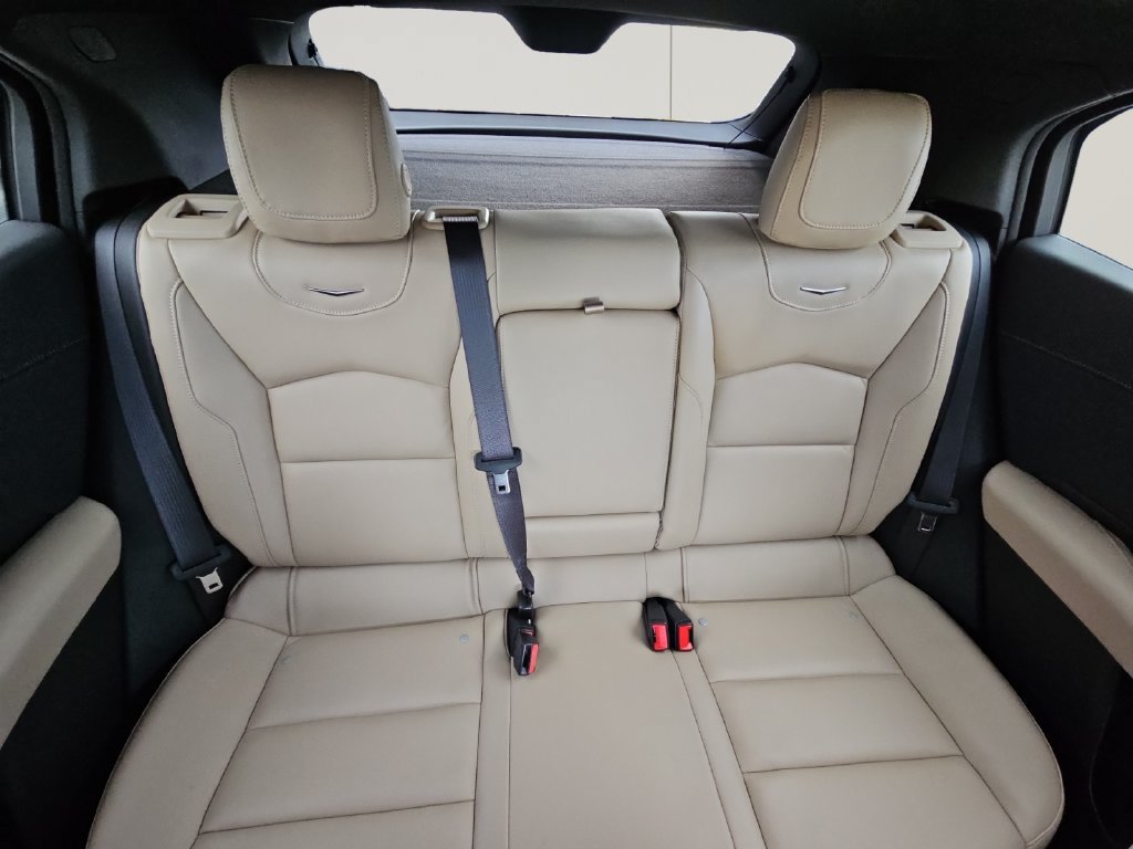 Certified 2024 Cadillac XT4 Premium Luxury FWD image 17