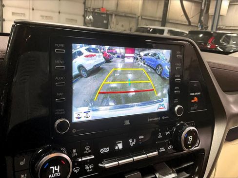 Certified 2020 Toyota Highlander Limited image 28