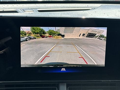 Used 2025 Chevrolet Trax LT w/ LT Convenience Package FWD image 27