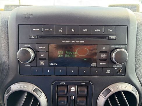 Used 2016 Jeep Wrangler Unlimited Sport w/ Quick Order Package 24S image 30