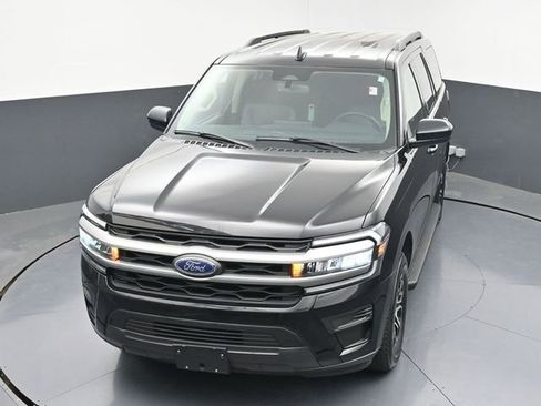 Used 2024 Ford Expedition XLT AWD/4WD image 41