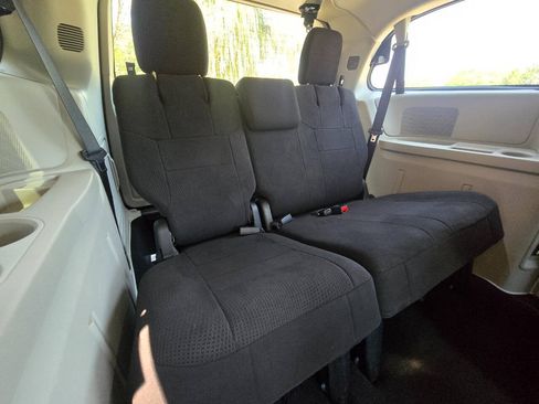 Used 2012 Dodge Grand Caravan Crew w/ Crew Value Pkg FWD image 29