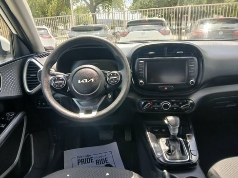 Used 2024 Kia Soul LX w/ Option Group 015 FWD image 12