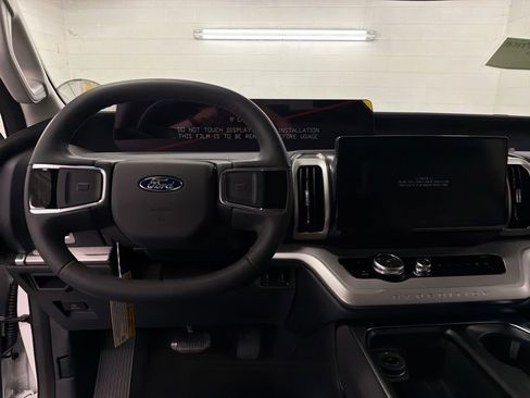 New 2026 Ford Expedition Active image 8