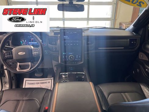 Used 2024 Ford Expedition Max Platinum AWD/4WD image 7