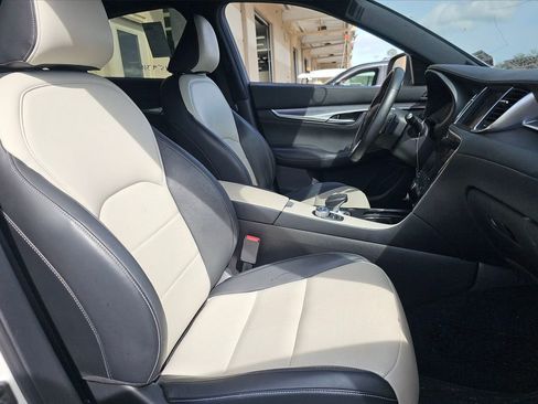 Used 2023 INFINITI QX55 Luxe w/ Cargo Package image 10