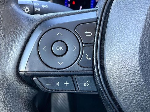 Used 2021 Toyota Corolla LE FWD image 19
