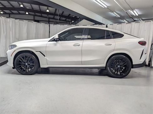 Used 2021 BMW X6 sDrive40i w/ Executive Package image 26