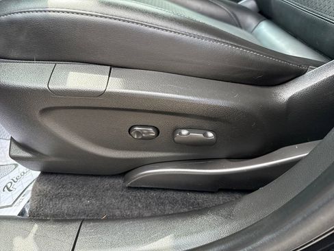 Used 2019 Buick Encore Preferred AWD/4WD image 18