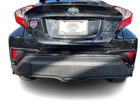 Used 2022 Toyota C-HR XLE image 16