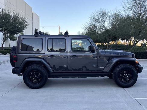 Used 2019 Jeep Wrangler Unlimited Sahara w/ Quick Order Package 24M Moab image 2