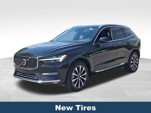 Used 2023 Volvo XC60 B5 Plus AWD/4WD image 4