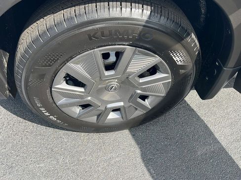 New 2026 Nissan Kicks S image 32