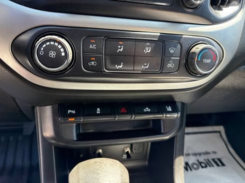 Used 2022 Chevrolet Colorado LT w/ Fleet Safety Package RWD image 16