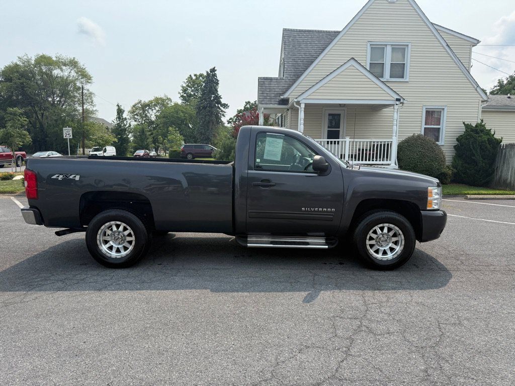 Used 2011 Chevrolet Silverado 1500 LT w/ Interior Plus Package AWD/4WD image 2