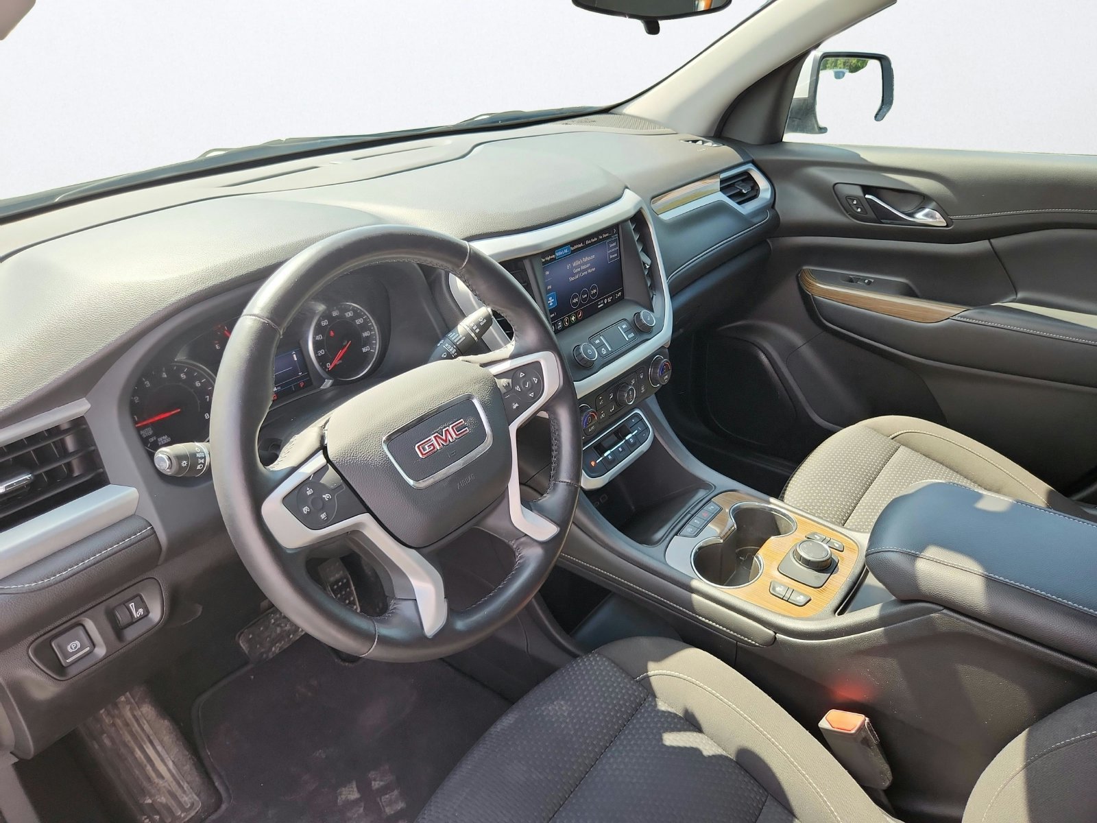 Used 2020 GMC Acadia SLE w/ Driver Convenience Package AWD/4WD image 11