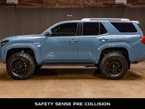 Used 2025 Toyota 4Runner Limited image 6