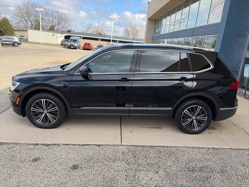 Used 2019 Volkswagen Tiguan SEL w/ 3rd Row Seat Package AWD/4WD image 5