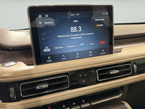 Used 2020 Lincoln Aviator Reserve w/ Equipment Group 202A AWD/4WD image 18