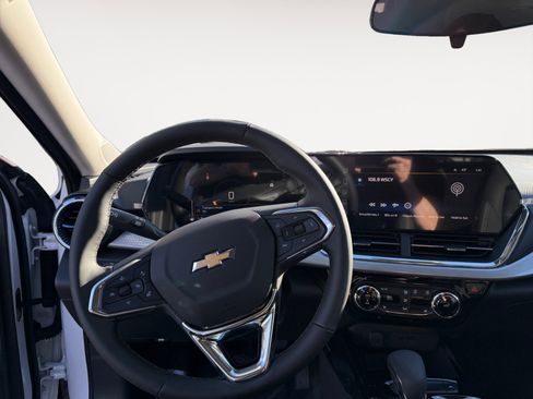 New 2026 Chevrolet Trax LT w/ Driver Confidence Package image 12