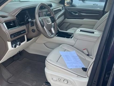 Used 2021 GMC Yukon XL Denali w/ Advanced Technology Package AWD/4WD image 6