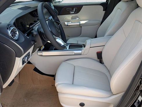 New 2026 Mercedes-Benz GLB 250 4MATIC image 4