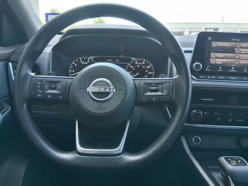 Certified 2023 Nissan Rogue S image 9