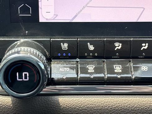 Used 2026 GMC Canyon Denali AWD/4WD image 19