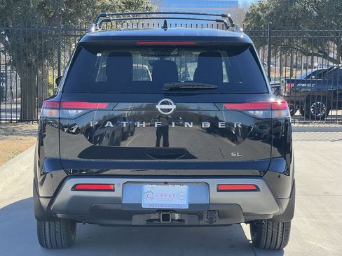 New 2026 Nissan Pathfinder SL image 5