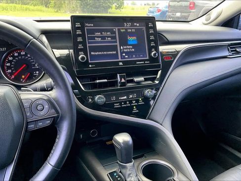 Used 2022 Toyota Camry XSE w/ Carpet Mat Package (TMS) FWD image 9