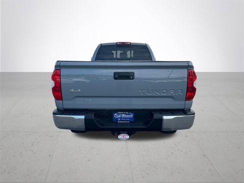 Used 2018 Toyota Tundra SR5 w/ SR5 Upgrade Package AWD/4WD image 8