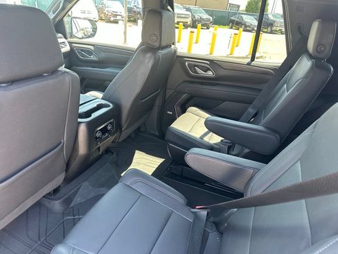 Used 2024 Chevrolet Tahoe LT w/ LT Signature Package AWD/4WD image 17