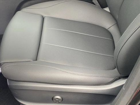 Certified 2025 Mercedes-Benz GLA 250 image 4