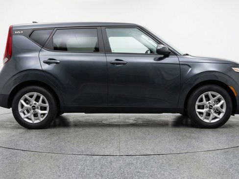 Used 2025 Kia Soul LX w/ LX Technology Package image 11