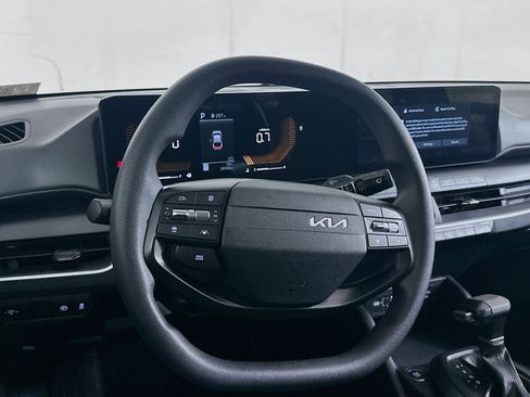Used 2025 Kia K4 LXS FWD image 18