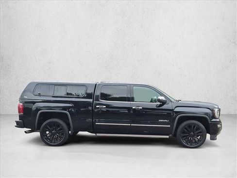 Used 2017 GMC Sierra 1500 Denali w/ Denali Ultimate Package AWD/4WD image 4