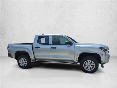 Certified 2025 Toyota Tacoma SR w/ SR Upgrade Package AWD/4WD image 4